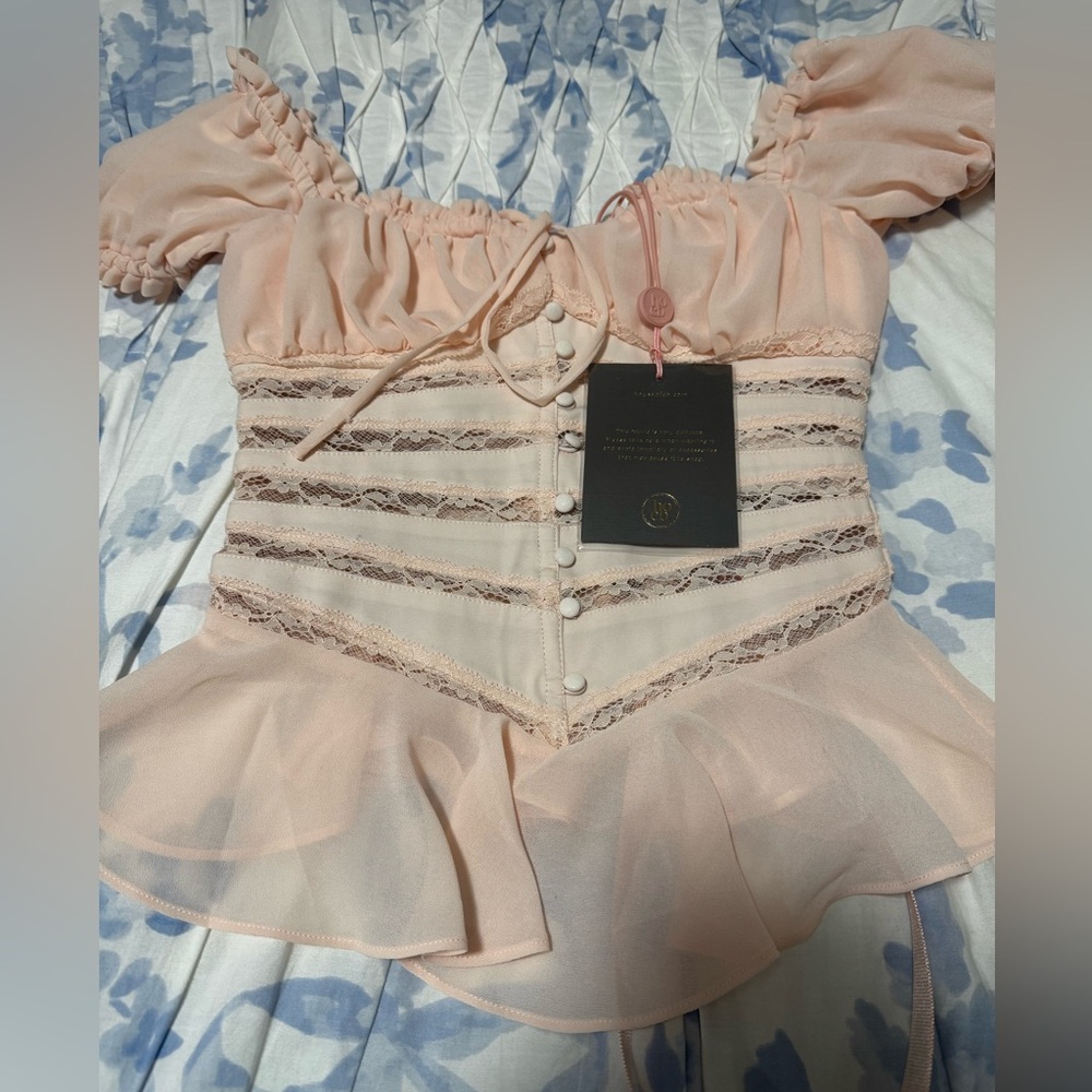 House of CB | CARA Pink Lace Peplum Top - Picture 7 of 10